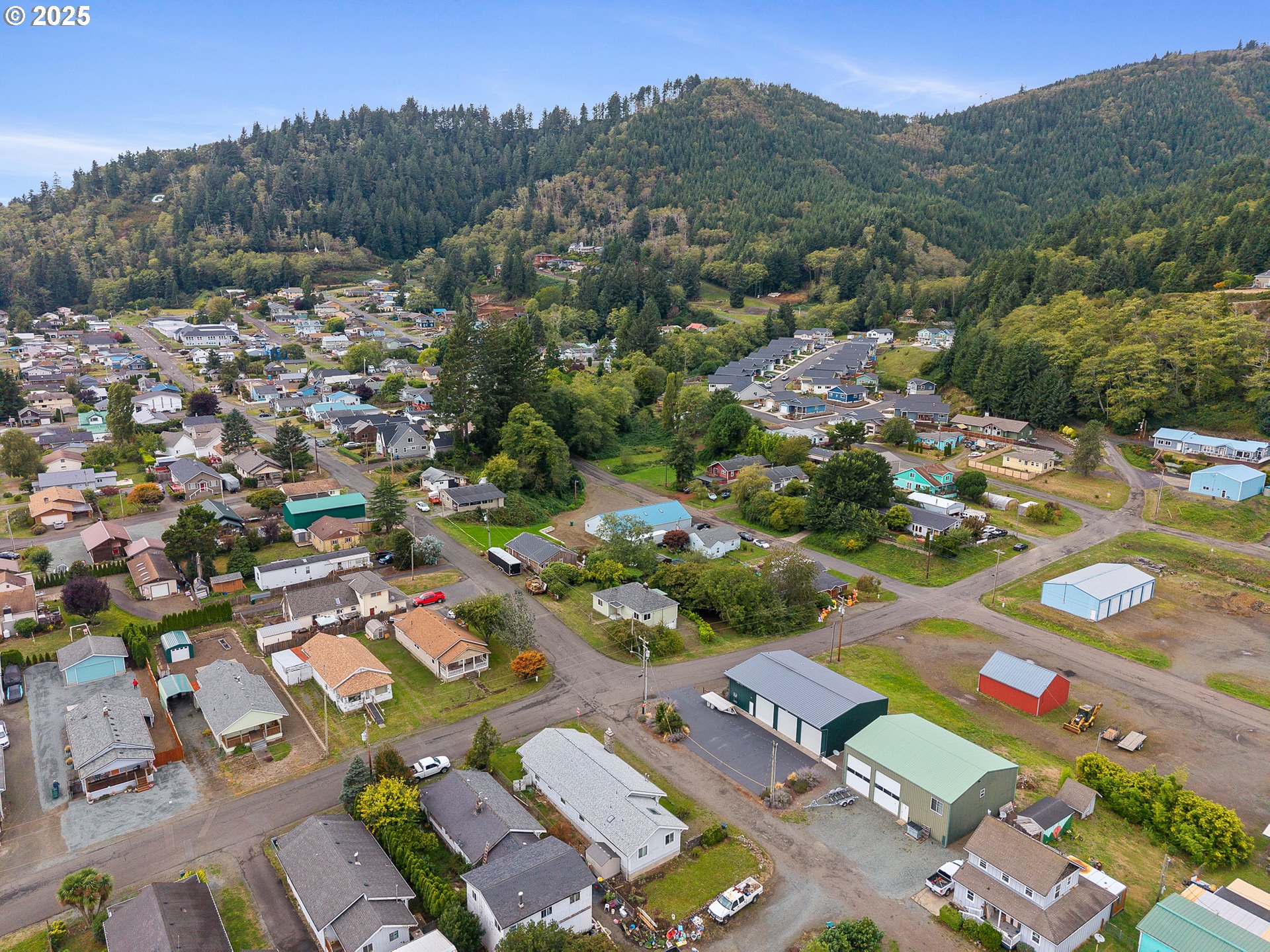 308 1st Street Garibaldi, OR 97118 - Photo 29 of 31