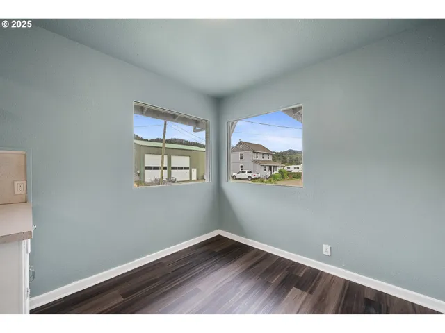 $398,000 | 308 1st Street, Garibaldi, OR 97118