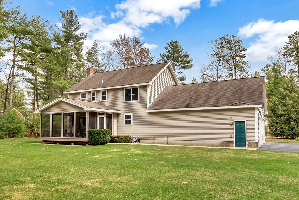 24 Easter Brook Road Lunenburg, MA 01462 - Photo 4 of 42