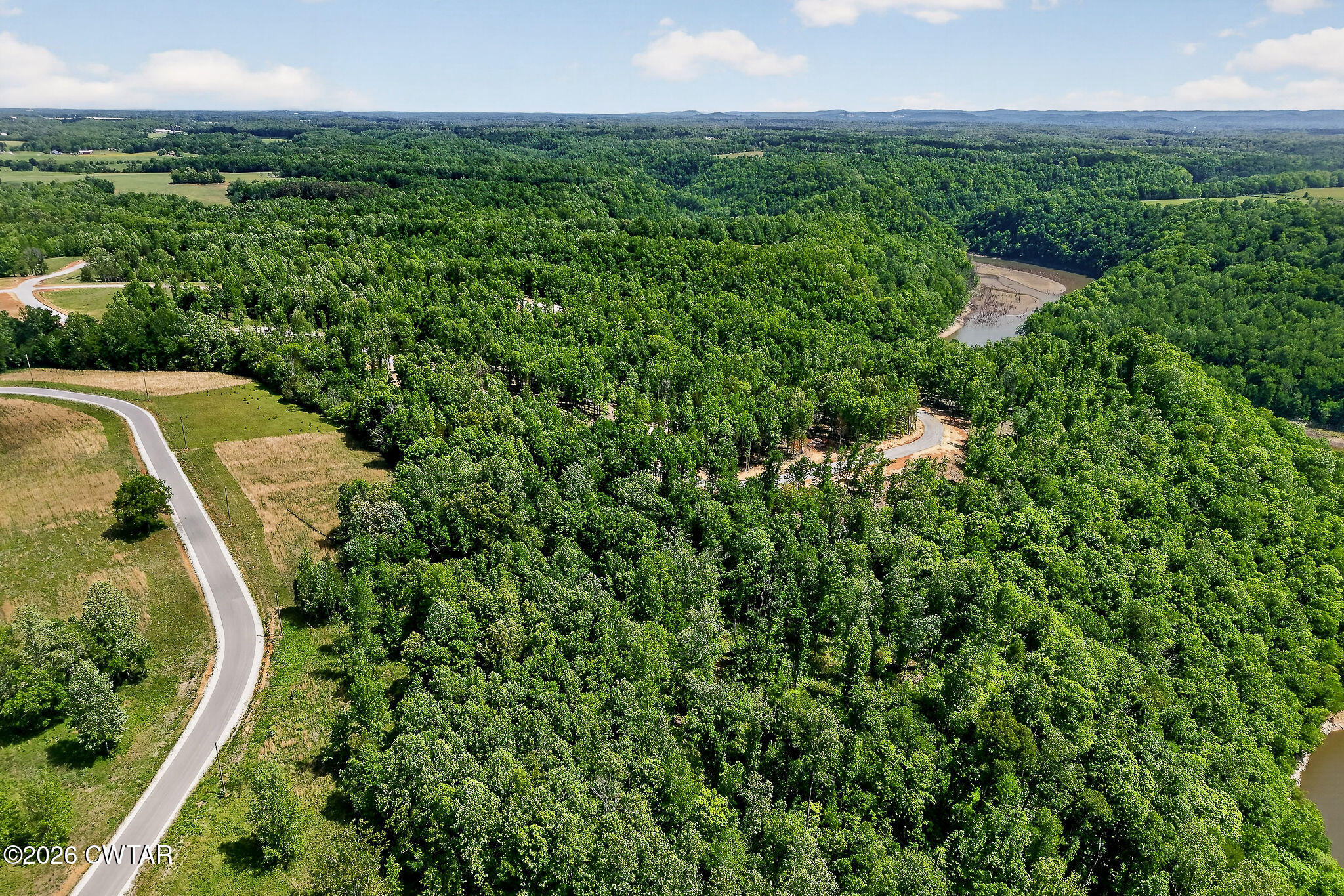 5881 Canoe Way Baxter, TN 38544 - Photo 4 of 19 DJI_20260429001926_0035_D