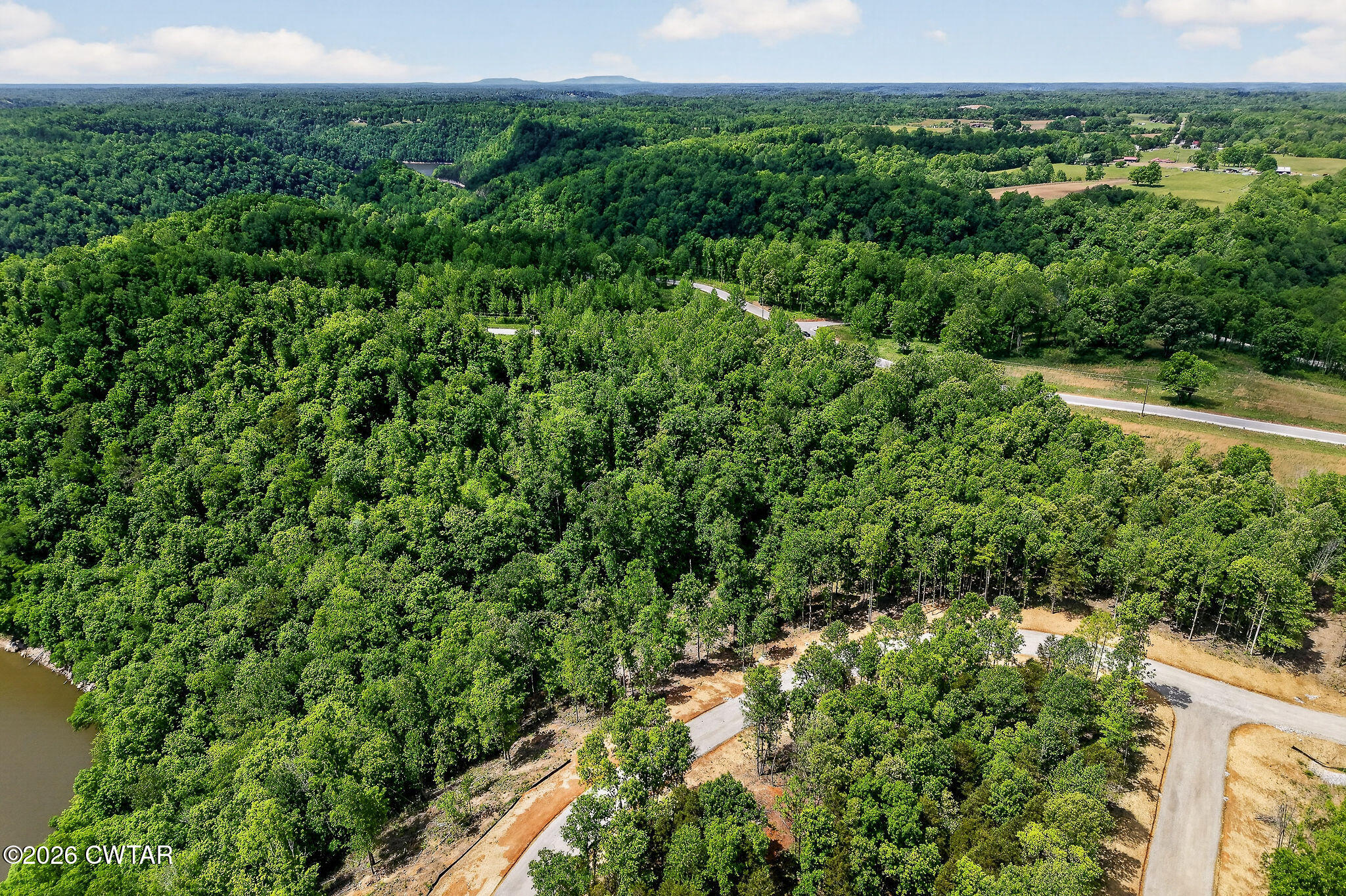 5881 Canoe Way Baxter, TN 38544 - Photo 6 of 19 DJI_20260429002145_0038_D