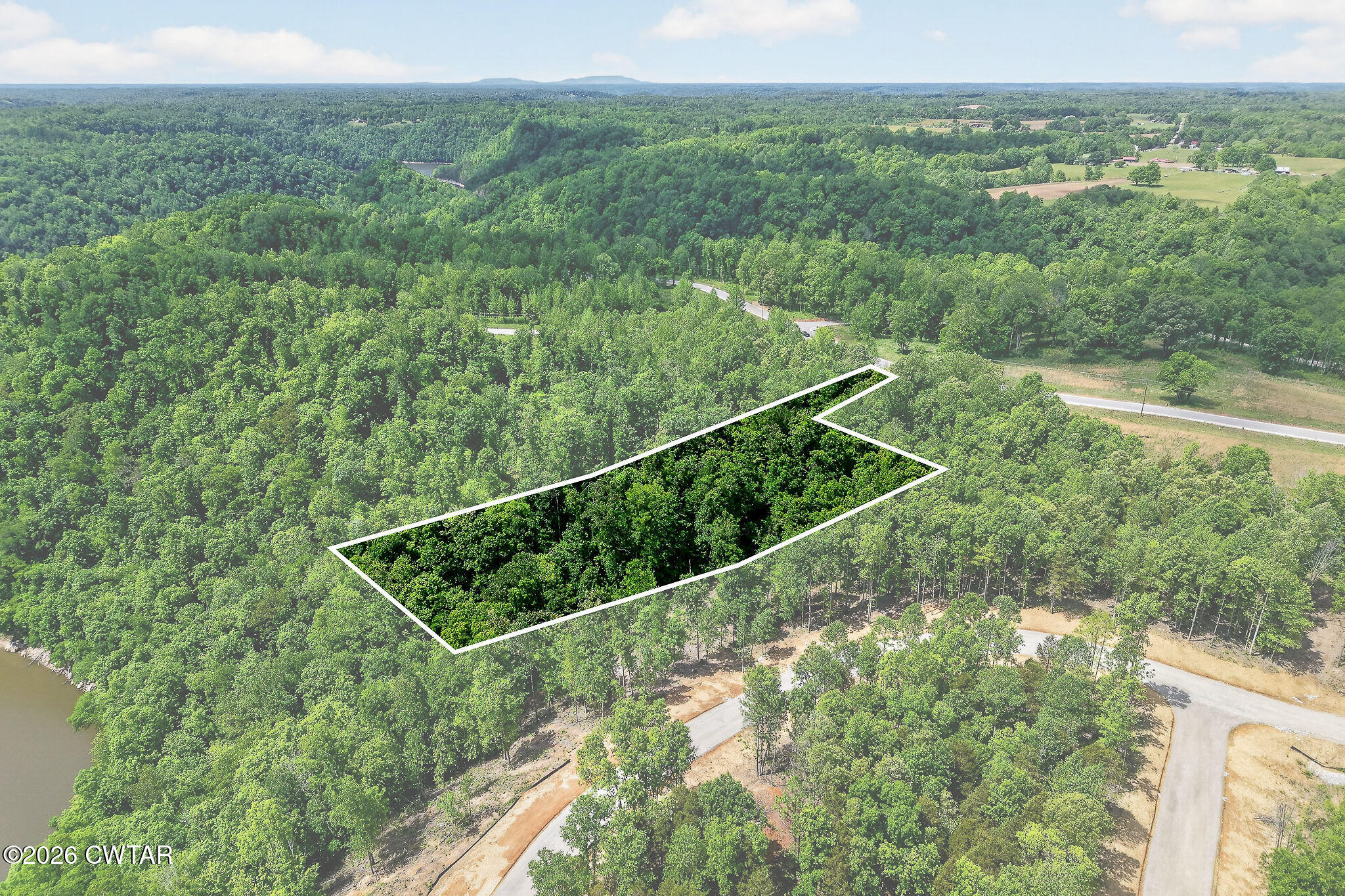 5881 Canoe Way Baxter, TN 38544 - Photo 7 of 19 DJI_20260429002145_0038_D2