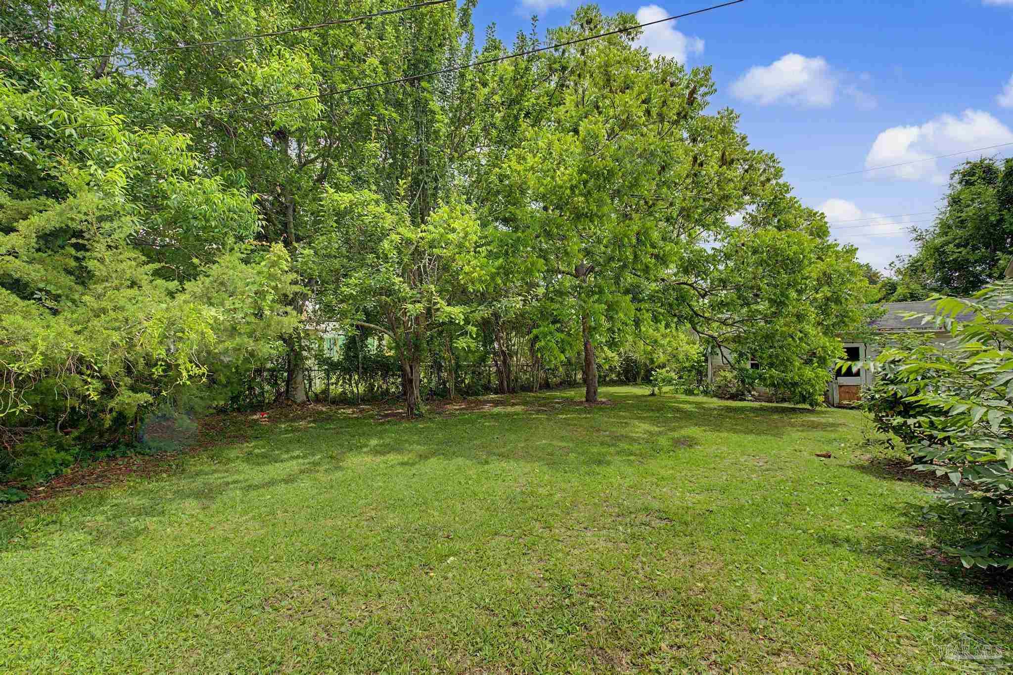 333 Gibbs Road Pensacola, FL 32507 - Photo 32 of 34 a view of a trees in a yard