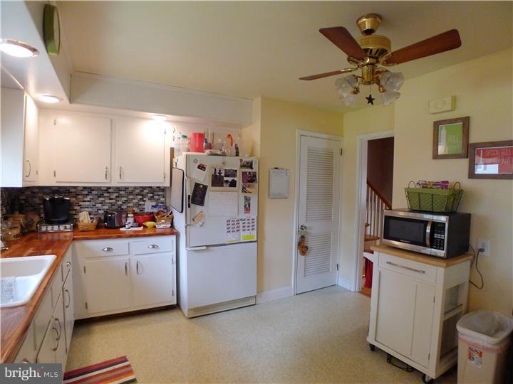 512 Snyder Road Reading, PA 19609 - Photo 8 of 22 Kitchen