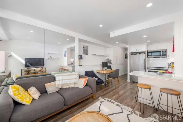 $3,600 | 403 Main Street, Unit 805N, San Francisco, CA 94105