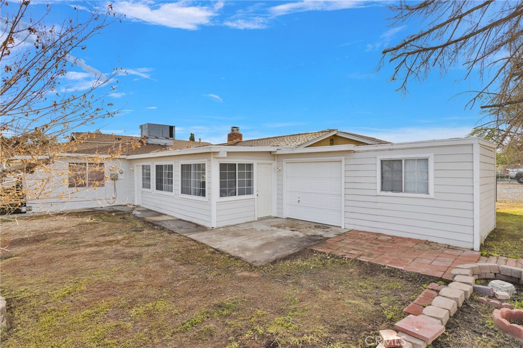 14866 Nokomis Road Apple Valley, CA 92307 - Photo 43 of 55 Golfcart Garage