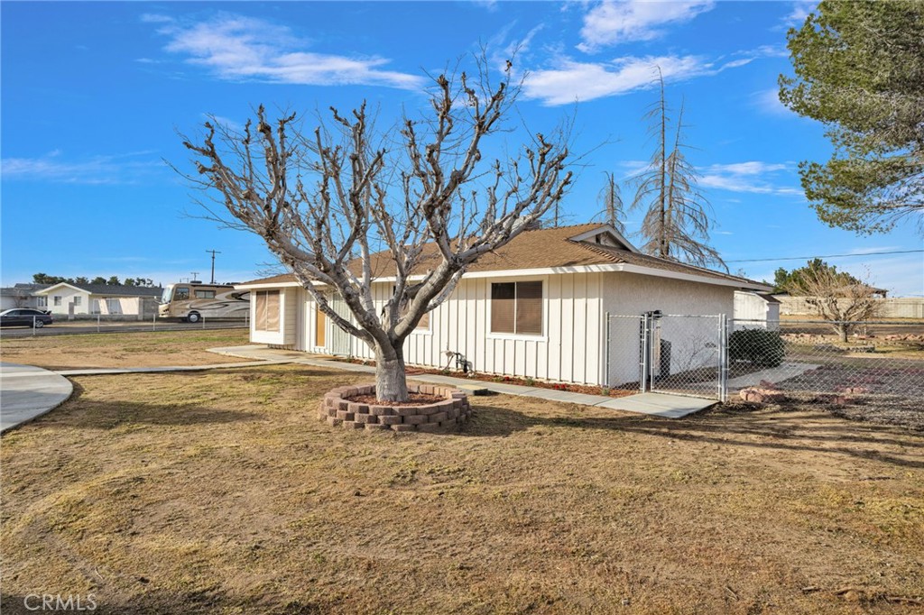14866 Nokomis Road Apple Valley, CA 92307 - Photo 5 of 55