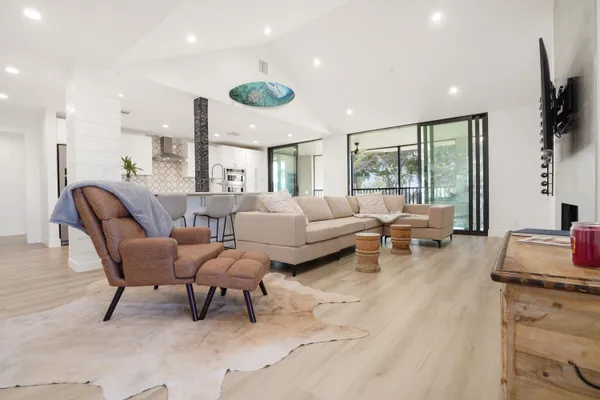 $1,175,000 | 1000 North Us Highway, Unit JA301, Jupiter, FL 33477