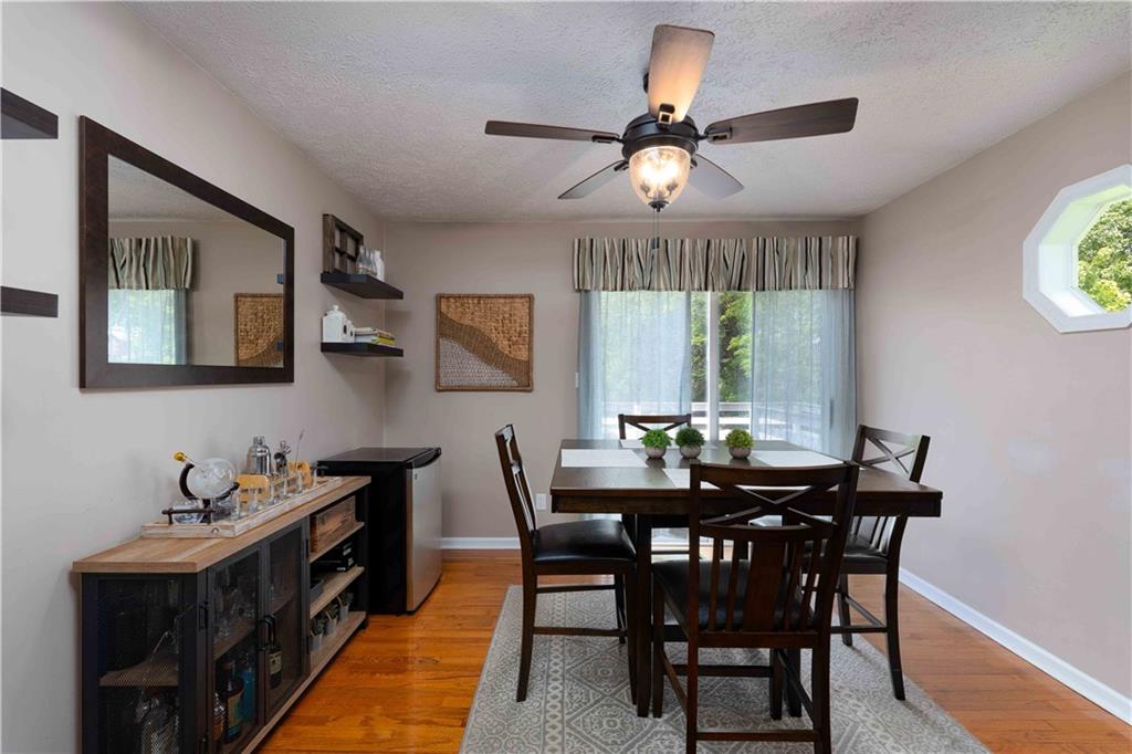 204 Randy Lane Coraopolis, PA 15108 - Photo 4 of 25 Gallery Image 4