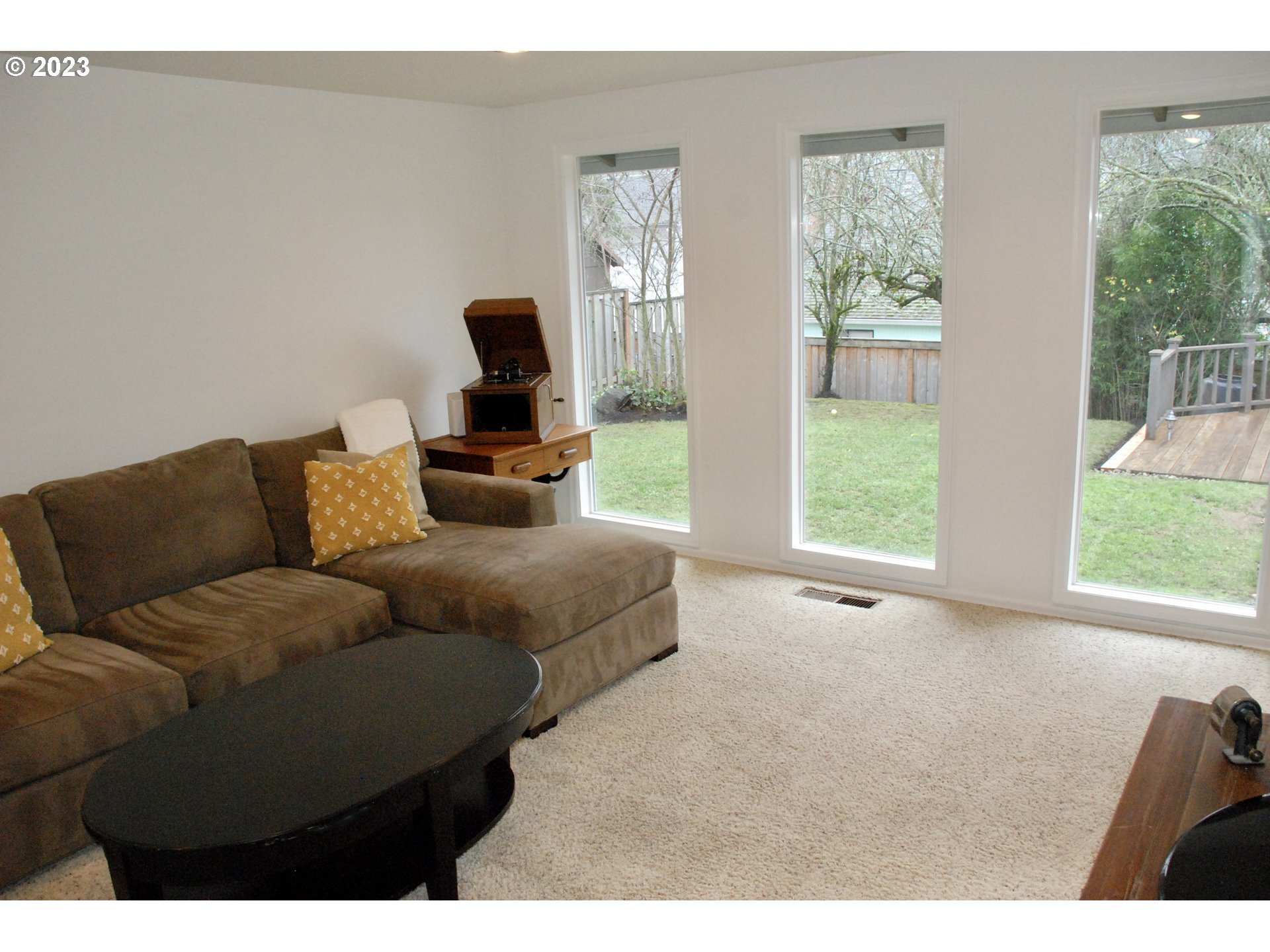 7175 Southwest 173rd Avenue Beaverton, OR 97007 - Photo 4 of 20 a living room with furniture and a window