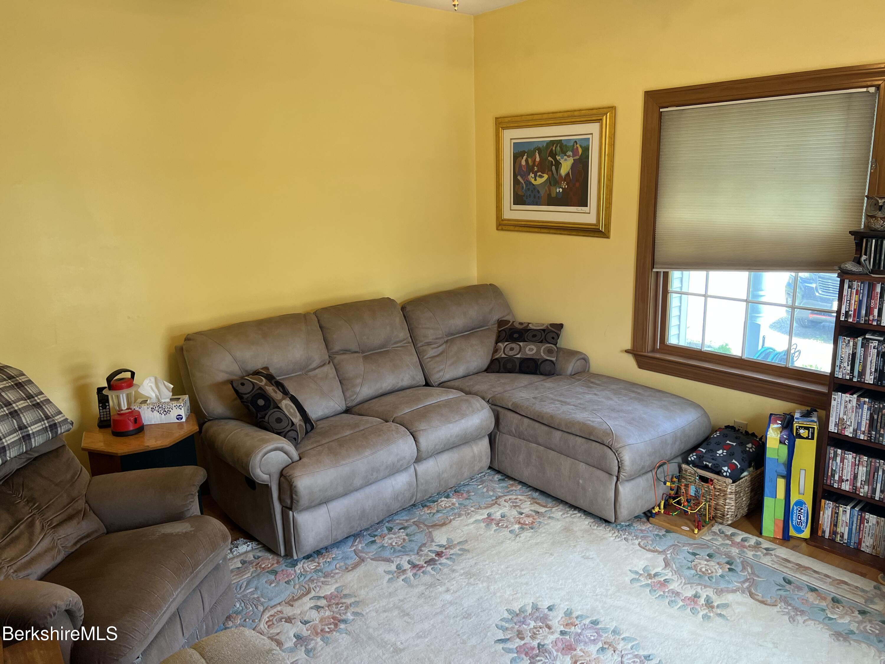 140 Hill Cemetery Road Windsor, MA 01270 - Photo 10 of 34 Family Room