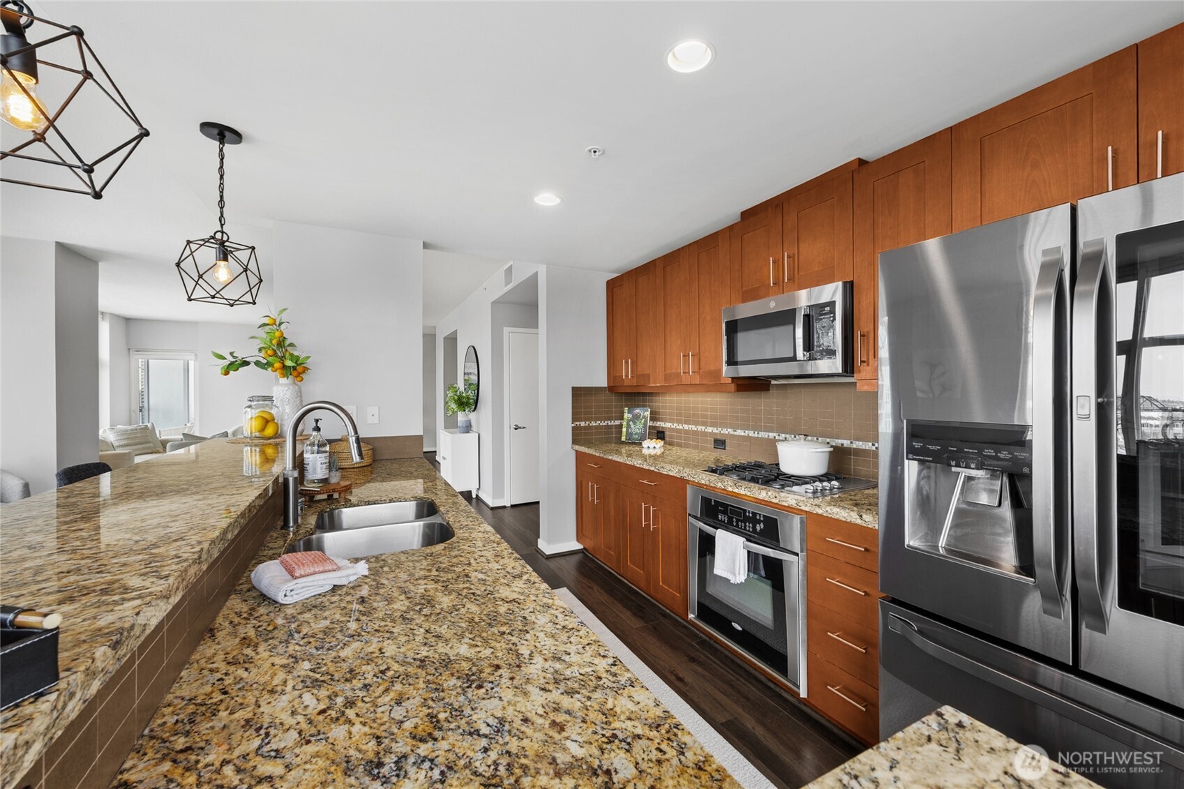 1515 Dock Street, Unit 704 Tacoma, WA 98402 - Photo 11 of 40