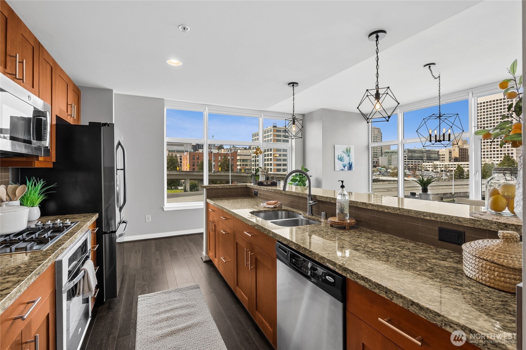 1515 Dock Street, Unit 704 Tacoma, WA 98402 - Photo 13 of 40