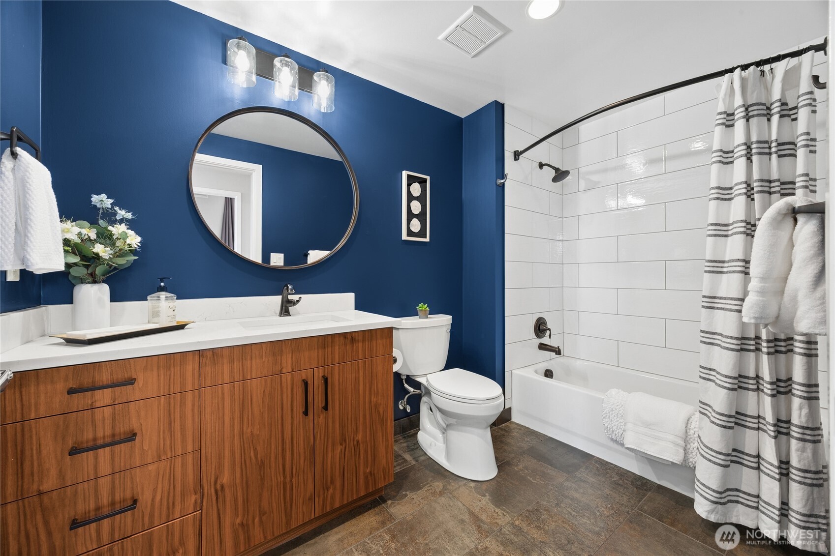 1515 Dock Street, Unit 704 Tacoma, WA 98402 - Photo 25 of 40