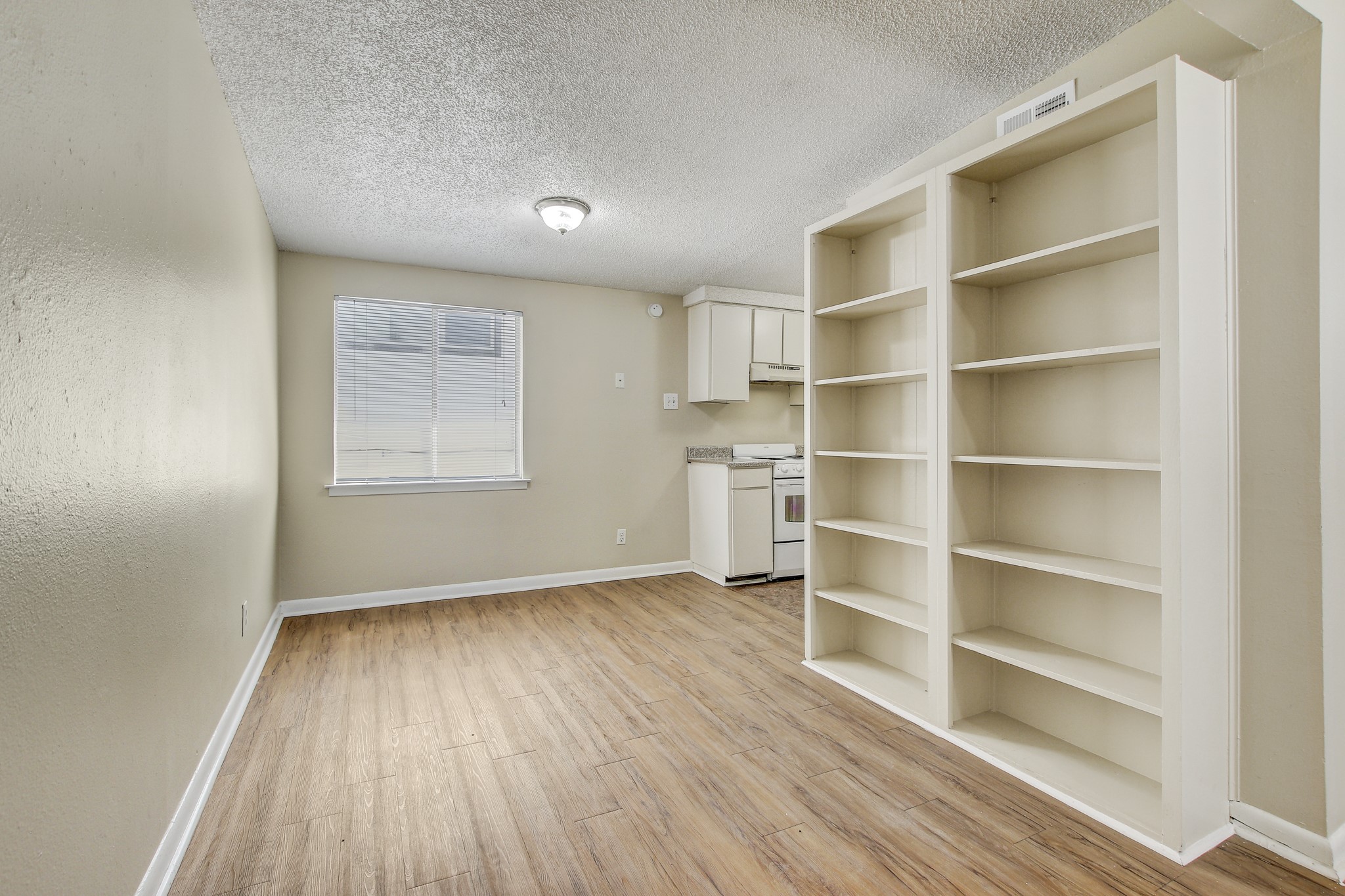 2408 Longview Street, Unit 211 Austin, TX 78705 - Photo 5 of 23