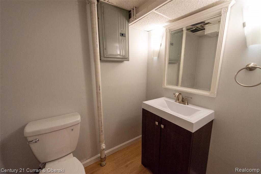 2604 Rochester Road, Unit 8 Royal Oak, MI 48073 - Photo 17 of 25 Gallery Image 17