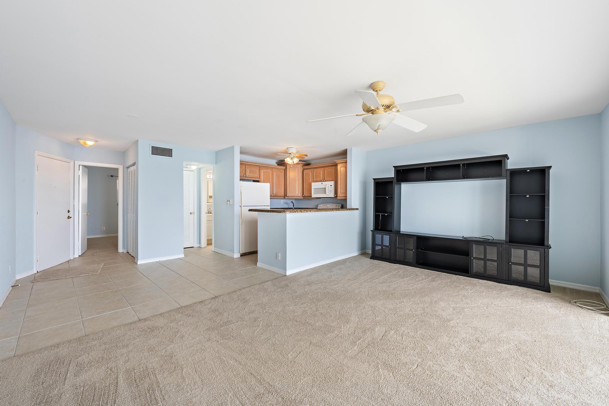 400 Wilma Circle, Unit 206 Riviera Beach, FL 33404 - Photo 6 of 21 400 Wilma Cir 206-9
