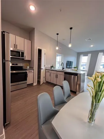 $1,649 | 112 Greenhill Lane, Unit 204, Fate, TX 75087