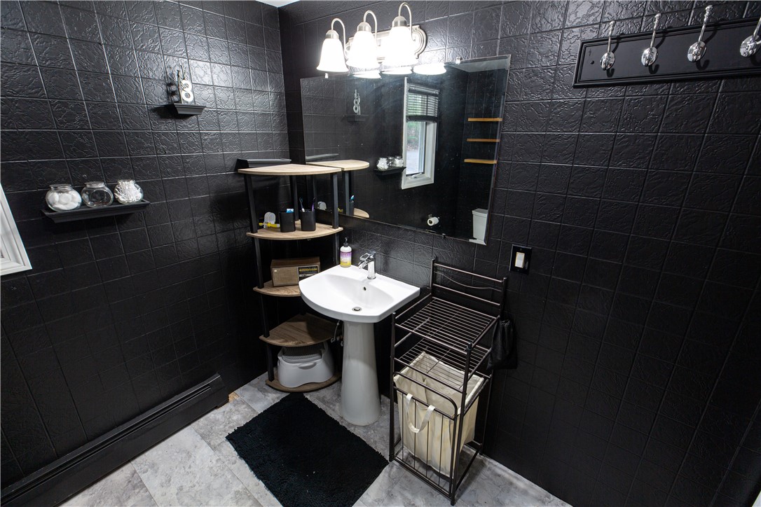 981 Ten Rod Road Exeter, RI 02822 - Photo 14 of 32 Full Bathroom
