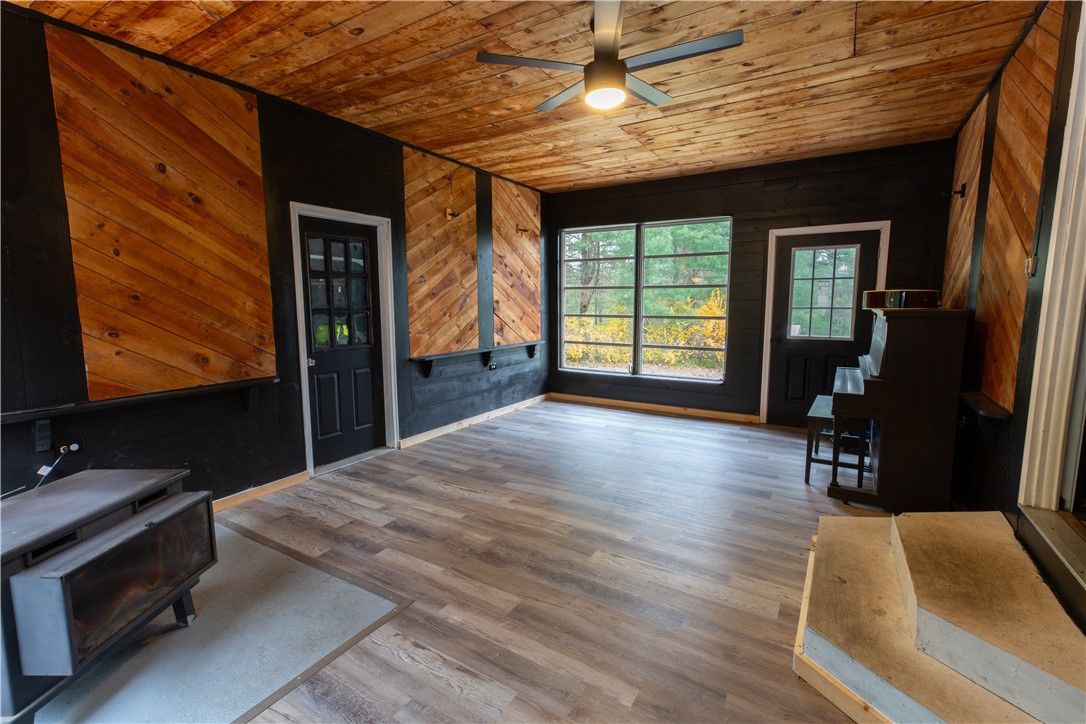 981 Ten Rod Road Exeter, RI 02822 - Photo 3 of 32 Breezeway