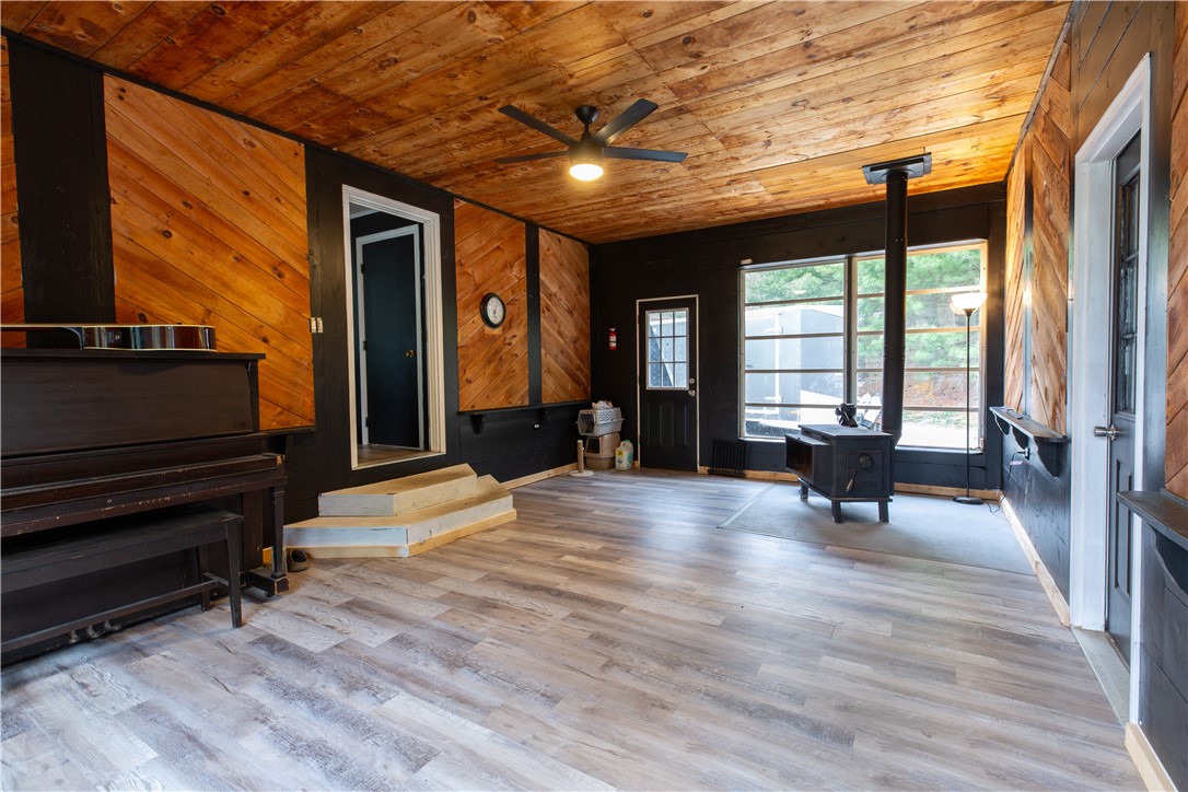 981 Ten Rod Road Exeter, RI 02822 - Photo 4 of 32 Breezeway