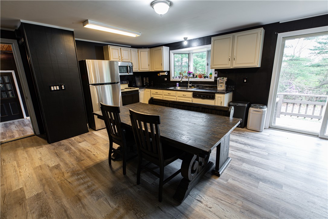 981 Ten Rod Road Exeter, RI 02822 - Photo 6 of 32