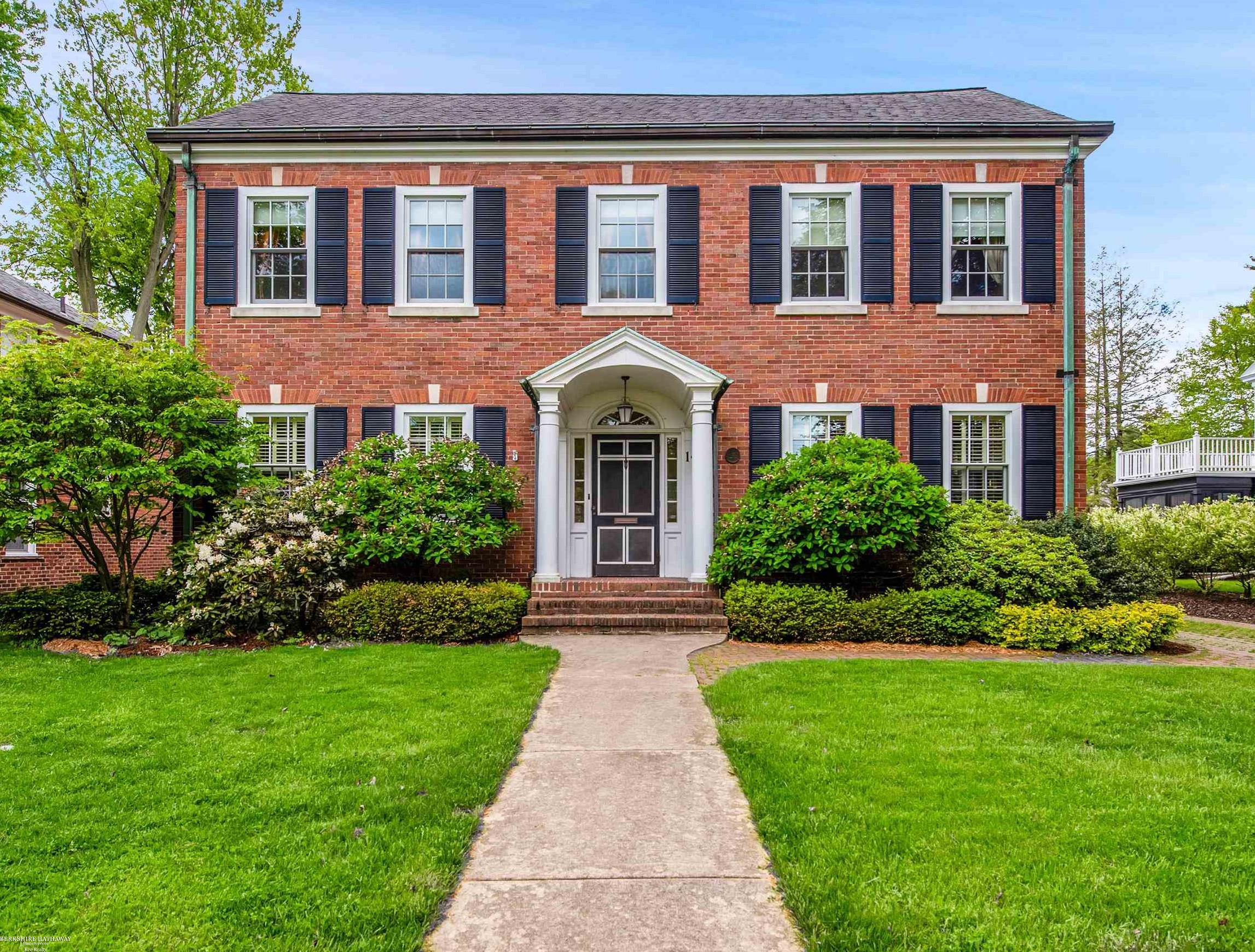 175 Merriweather Road Grosse Pointe Farms, MI 48236 - Photo 1 of 74