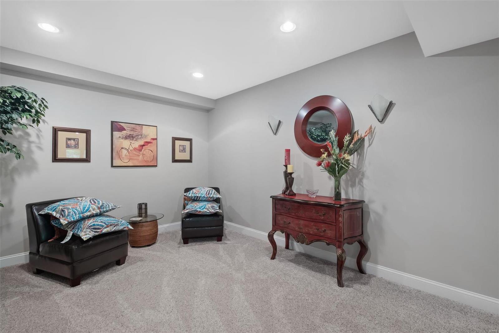 79 Greensburg Weldon Spring, MO 63304 - Photo 33 of 59