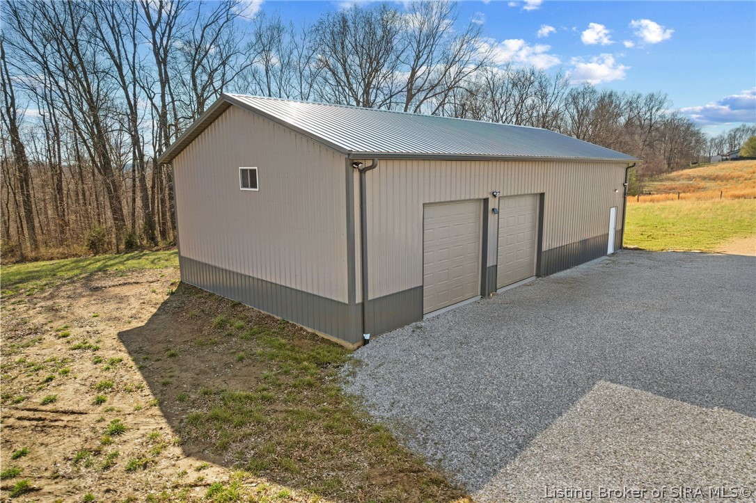 8172 East Ash Road Bloomfield, IN 47424 - Photo 1 of 37