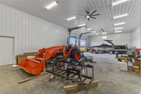 $575,000 | 8172 East Ash Road, Bloomfield, IN 47424