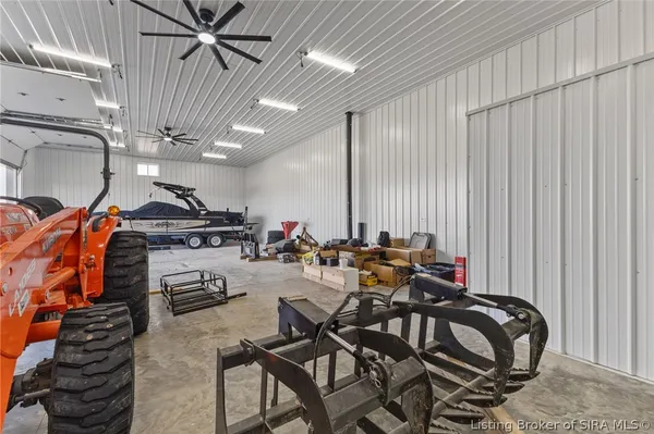 $575,000 | 8172 East Ash Road, Bloomfield, IN 47424