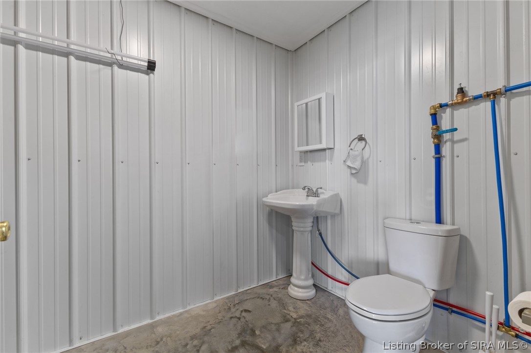 8172 East Ash Road Bloomfield, IN 47424 - Photo 16 of 37