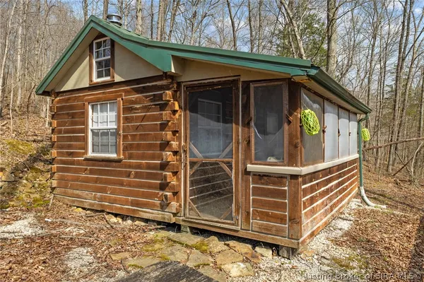 $575,000 | 8172 East Ash Road, Bloomfield, IN 47424