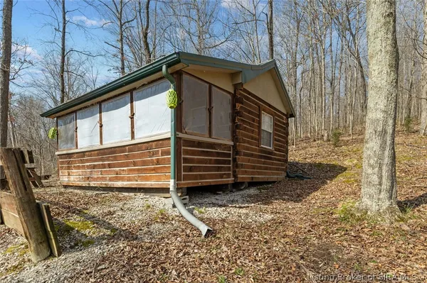$575,000 | 8172 East Ash Road, Bloomfield, IN 47424