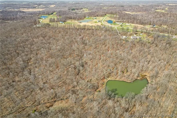 $575,000 | 8172 East Ash Road, Bloomfield, IN 47424