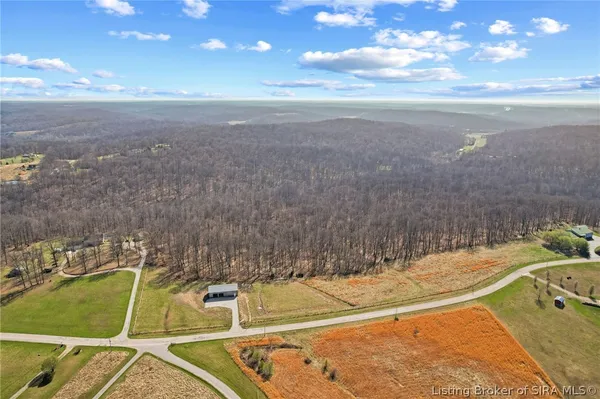 $575,000 | 8172 East Ash Road, Bloomfield, IN 47424