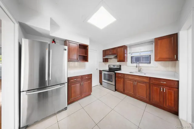 $1,169,999 | 197-15 53rd Avenue | Auburndale