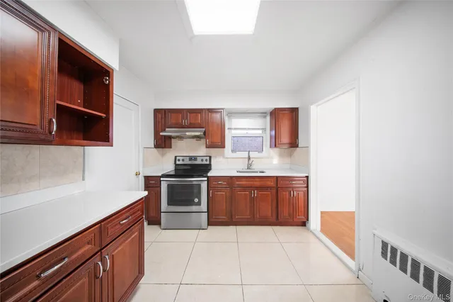 $1,169,999 | 197-15 53rd Avenue | Auburndale