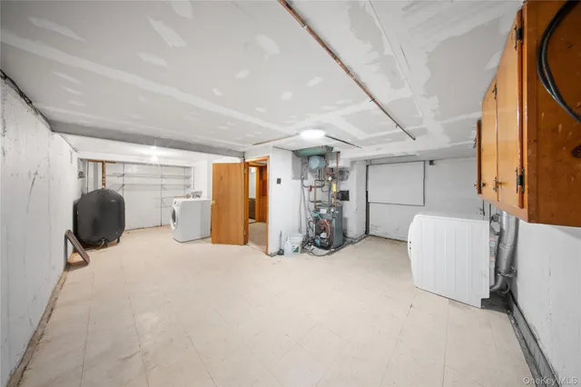 $1,169,999 | 197-15 53rd Avenue | Auburndale