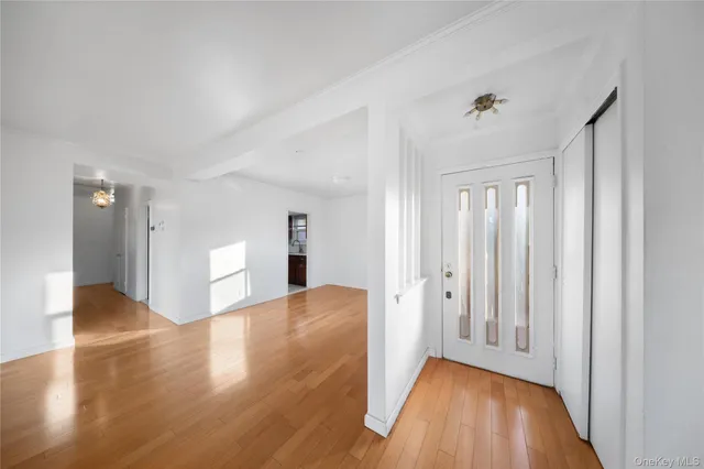 $1,169,999 | 197-15 53rd Avenue | Auburndale