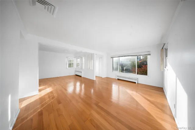 $1,169,999 | 197-15 53rd Avenue | Auburndale