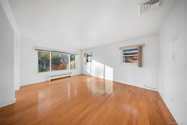 $1,169,999 | 197-15 53rd Avenue | Auburndale