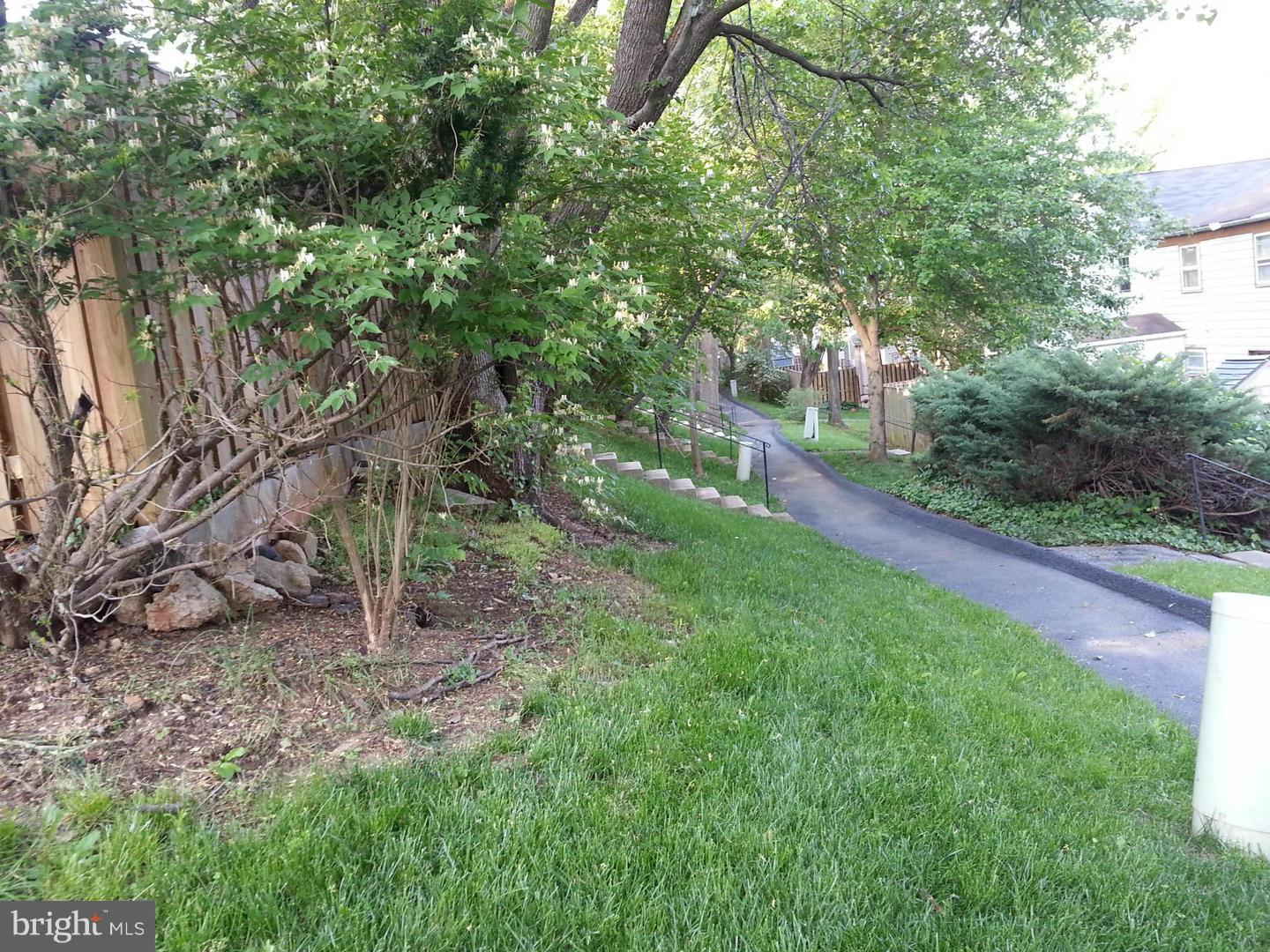 9915 Boise Road Laurel, MD 20708 - Photo 17 of 17 Community walk way