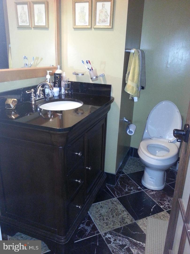 9915 Boise Road Laurel, MD 20708 - Photo 8 of 17 Like new bathroom