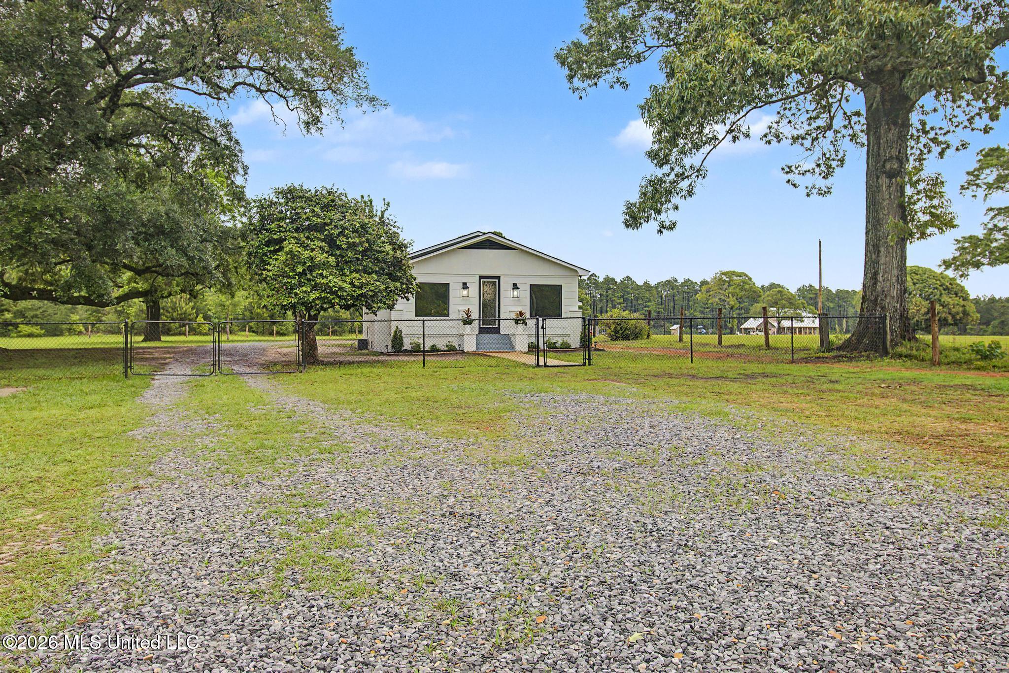 24388 Bethel Road Saucier, MS 39574 - Photo 8 of 21 01_43026 24388 Bethel Road