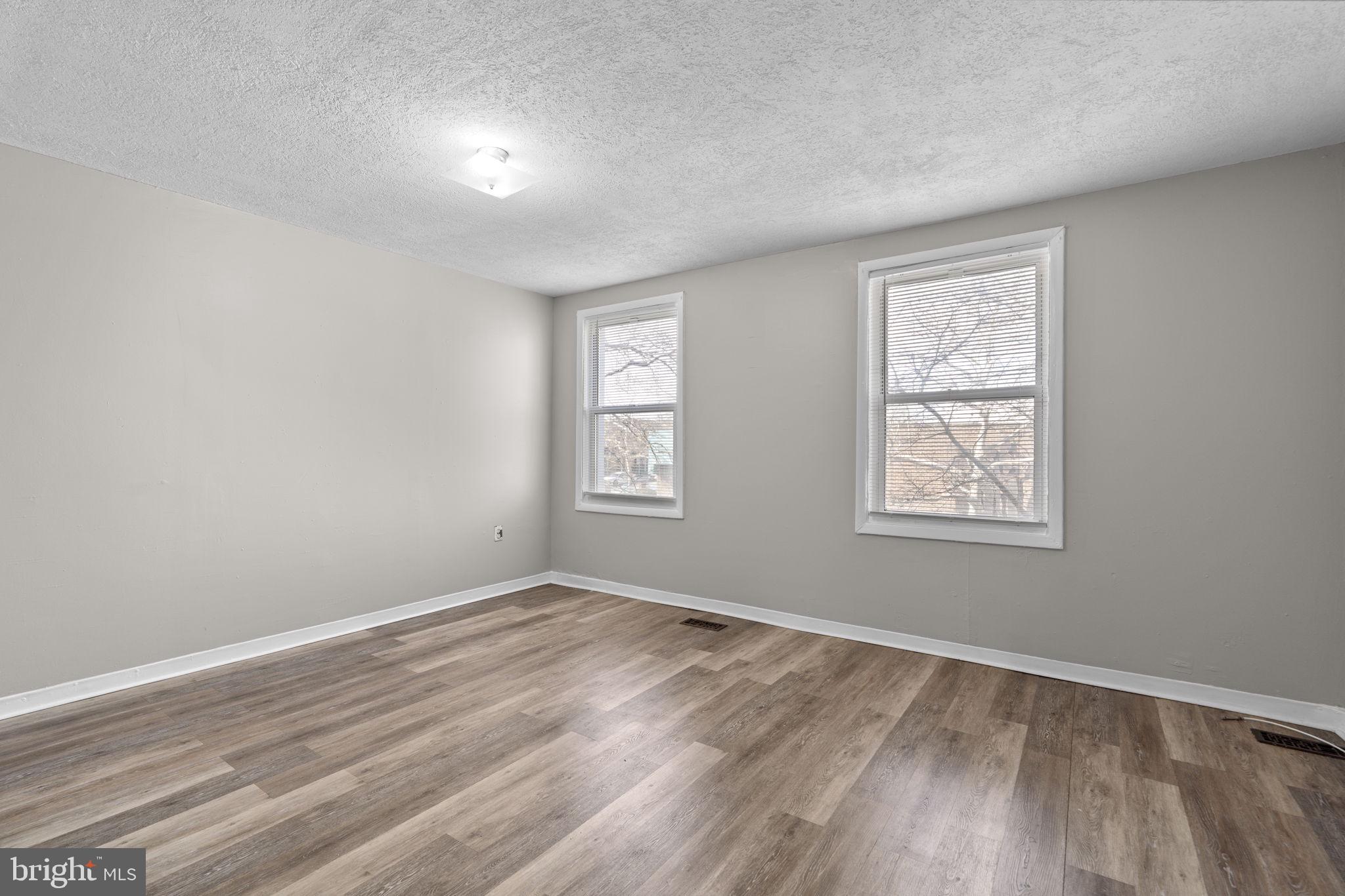 517 Mosher Street Baltimore, MD 21217 - Photo 8 of 45 Apt 3: Living area