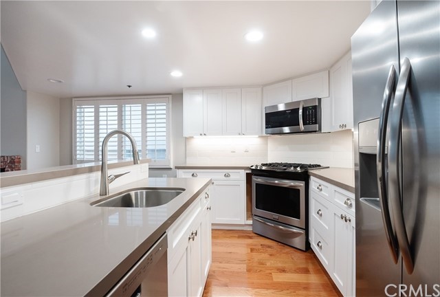 113 28th Place Manhattan Beach, CA 90266 - Photo 14 of 27