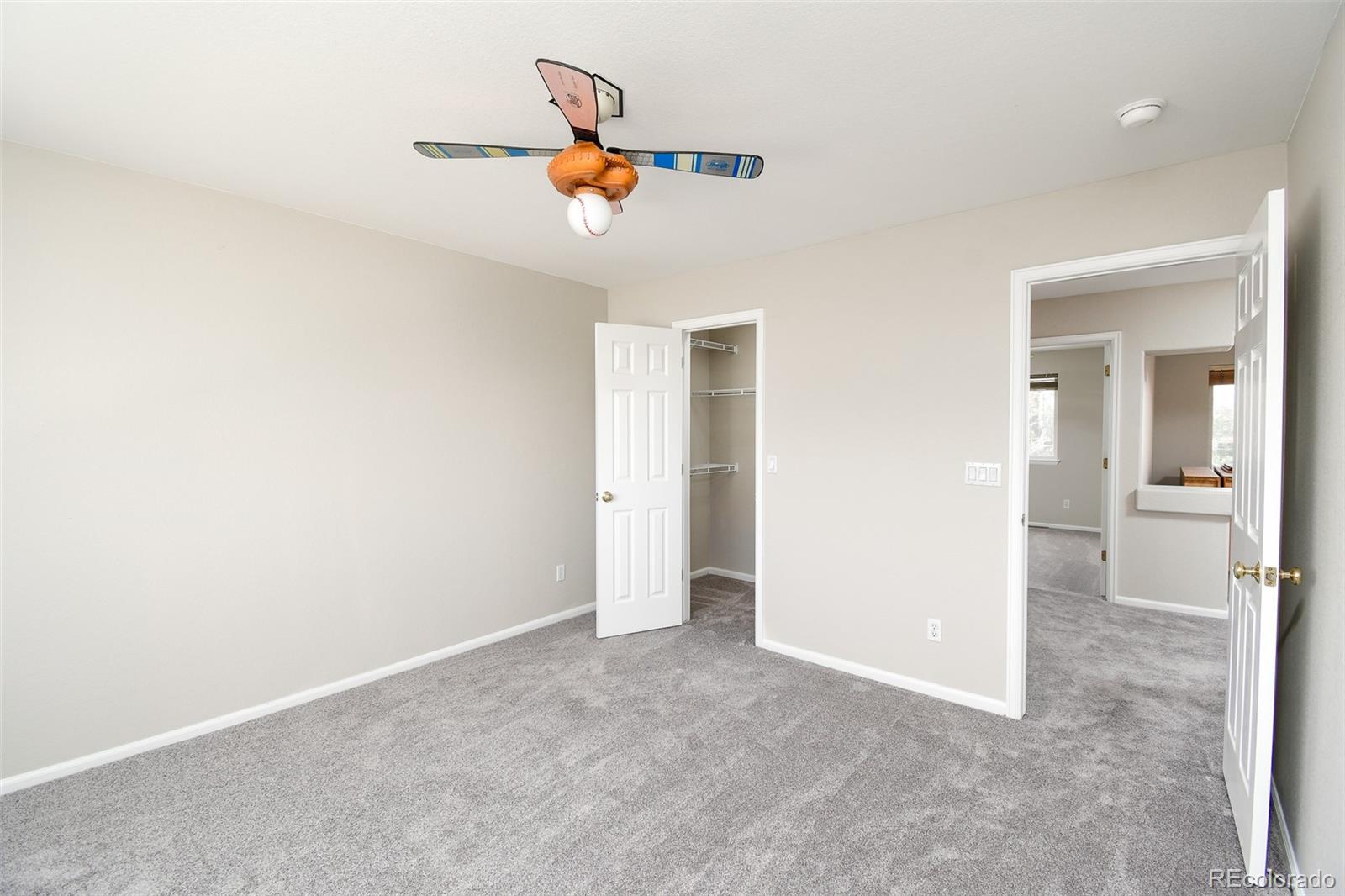 9265 Roadrunner Street Highlands Ranch, CO 80129 - Photo 18 of 28 an entryway of a room
