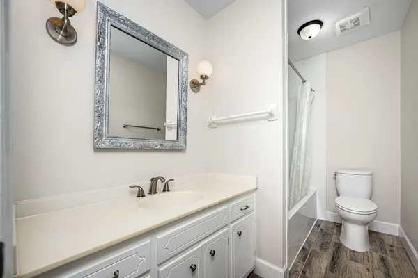 $275,000 | 1002 East Northfield Boulevard, Unit A106, Murfreesboro, TN 37130