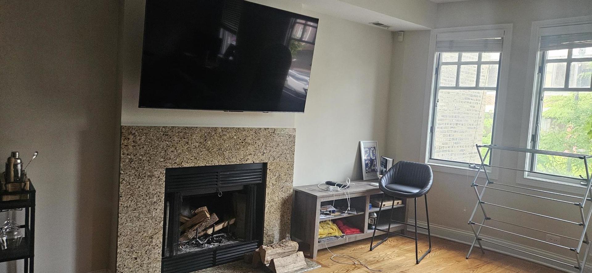 1852 North Halsted Street, Unit 2 Chicago, IL 60614 - Photo 3 of 11